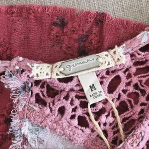 Gimmicks by BKE Mauve High Neck Pieces Floral Top Size M New with Tag thumbnail 10