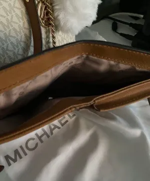 Michael Kors Shoulder Bag With Wallet Set thumbnail 8