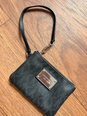 Michael Kors Wristlet Wallet thumbnail 1