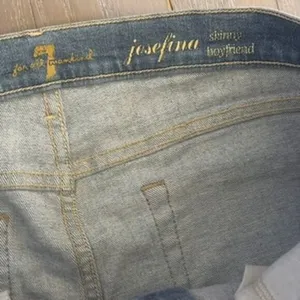 7 For All Mankind Josefina Skinny Boyfriend Distressed Acid Wash Jeans‎ Size 29 Mid Rise thumbnail 2