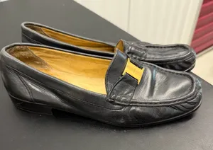 Bally Tempest Black Leather Loafers Well Loved Size 8.5 thumbnail 1