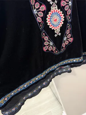 $160 NWOT Paparazzi Black Velvet Embroidered Boho Tunic - Women’s Medium thumbnail 6
