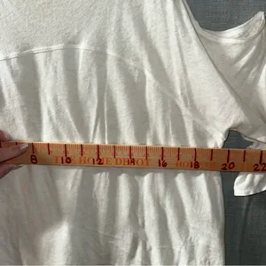 Free people we the free White linen blend cold Shoulder slouchy T-shirt Petite S thumbnail 7