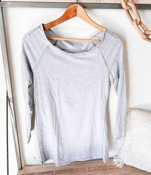 Lululemon 3/4 sleeve workout top thumbnail 1