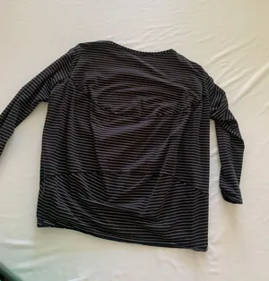 Lululemon Back In Action Long Sleeve Shirt thumbnail 2