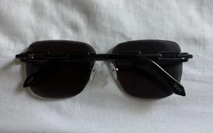 Quay Australia Sunglasses thumbnail 2