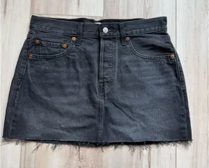 Levi’s Skirt thumbnail 1