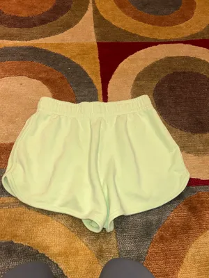 Aritzia Wilfred Free Light Lime Green Lounge Shorts High Rise Size Small thumbnail 3