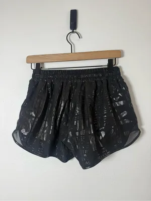 Lululemon Hotty Hot Short II *Long 4" Manifesto 20YR Manifesto Foil Black Black thumbnail 3