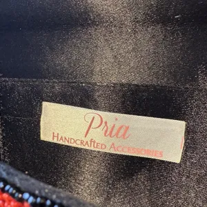 Pria Handcrafted Bee Envelope‎ Black Clutch NWOT Beaded Wallet thumbnail 8