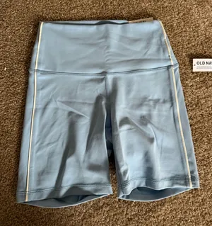 Old Navy Active Biker Shorts Go-Dry thumbnail 1