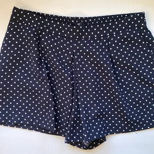 Gap Factory navy blue white polka dot knit swing shorts, size M thumbnail 1