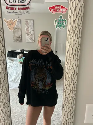 Def Leppard Crewneck thumbnail 2