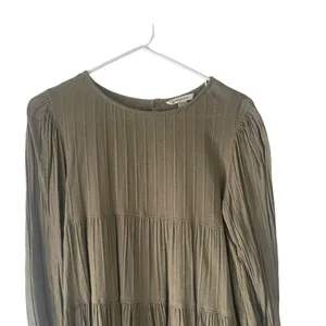 American Eagle Women's Size XS Olive‎ Green Tiered Babydoll Top thumbnail 3