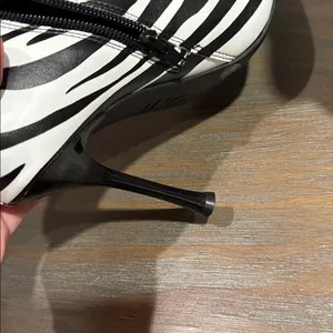 INC Women's‎ Boots Size 5 New Zebra Print Stiletto Ankle Booties Statement thumbnail 10