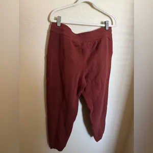 Lululemon Scuba High-Rise Jogger Pants Sz‎ 12 in Smokey Red thumbnail 7