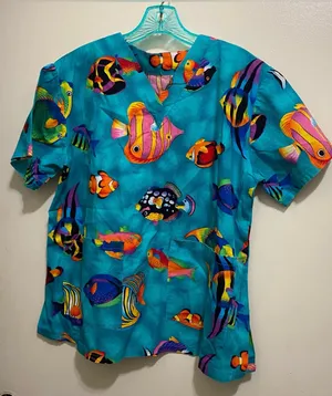 Womens XL 46” Scrub Top Shirt Tropical Fish Print On Teal Scrubs thumbnail 1