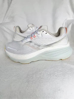 Saucony Hurricane 24 Womens 10 Shoes White Running Sneakers S10934-246 Road thumbnail 2