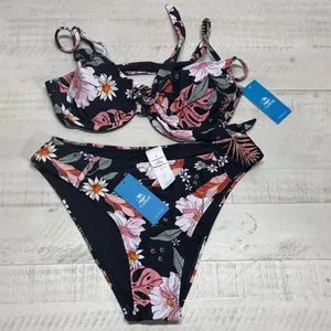 BOGO Cupshe Twilight Garden Underwire Bikini Top & High Cut Bottoms Set thumbnail 1