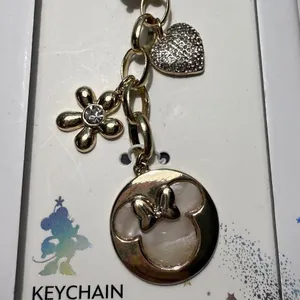 Disney Minnie Mouse Gold Tone‎ Charm Keychain LA Rocks Heart Flower Pearl NIB thumbnail 3