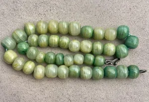 Vintage green alabaster beaded necklace thumbnail 1