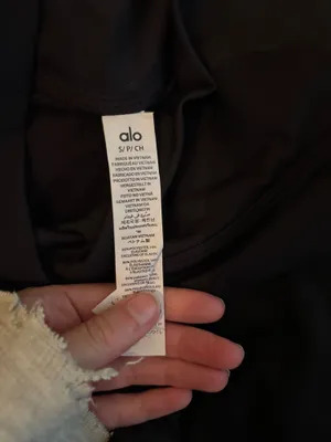 alo yoga set thumbnail 3