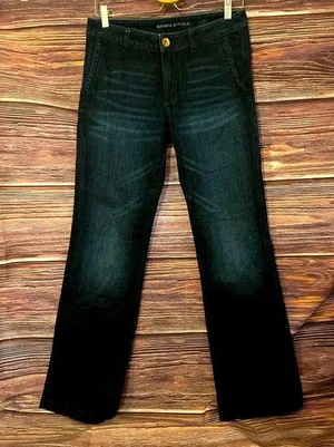 Dark Washed, Straight Legged. Size 28. thumbnail 1
