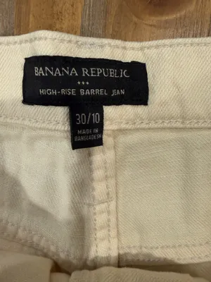 Banana Republic High-Rise Barrel Jeans Women's Size 30/10 in Light Ecru NWOT thumbnail 2