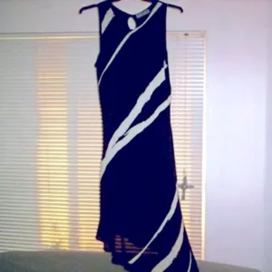 DINAH LEE Vtg Asymmetric Black Sleeveless Abstract Lined Dinner Dress Preowned thumbnail 3