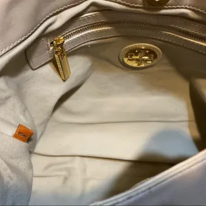Tory Burch Taupe Leather Shoulder Bag with Gold Hardware thumbnail 8