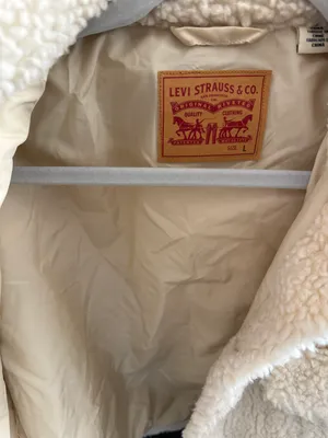 Levi’s Sherpa Trucker Jacket thumbnail 4