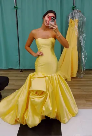 Sherri Hill Prom dress size 00 yellow rose strapless dress thumbnail 1
