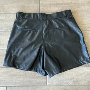Abercrombie & Fitch Black Vegan Leather Shorts Size: XL thumbnail 3
