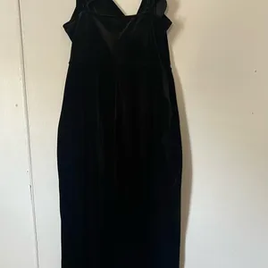Black Asymmetrical Ruched Bodycon Dress Size M thumbnail 3