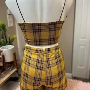 Liz & Sara Women’s Yellow Plaid Crop Top & Mini Skirt Set Size Large Two Piece O thumbnail 3
