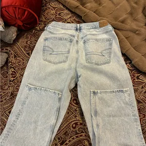Light Blue Denim American Eagle 90’s Straight Jeans… thumbnail 4
