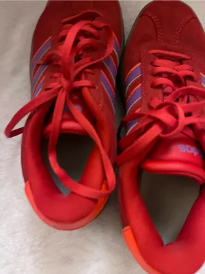 adidas Gazelle Bold in Red / Semi Lucid Fuchsia / Night Indigo size 7 thumbnail 4