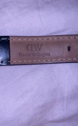 Daniel Wellington Black Leather Watch thumbnail 4