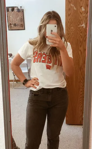 American Eagle High Rise Mom Jeans thumbnail 1