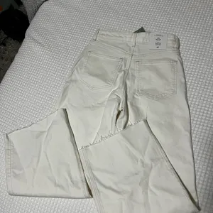 H&M Women's Off-White Wide Leg Jeans thumbnail 2