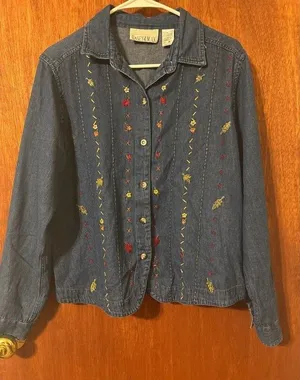 Casey and Max Denim Button Up Shirt Womens Size M, Embroidered Flowers thumbnail 1