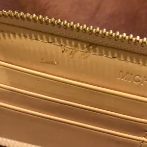 MOVING SALE! [AUTHENTIC] Michael Kors Wallet thumbnail 6
