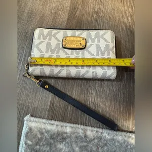 Michael Kors Monogram Wallet Wrislet thumbnail 10