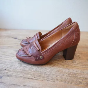 Clarks 6M Indigo Kiltie Penny Loafer Pumps Brown Excellent Leather Heels Retro thumbnail 3