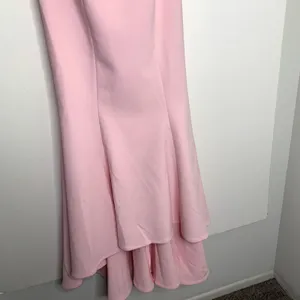Revolve Likely Sunset Off-the-shoulder Petal Pink Dress Gown Maxi Womens New 6 thumbnail 4