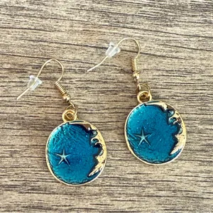 Dangling Earrings Gold Tone Celestial Blue Space thumbnail 4