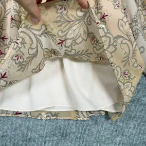 White‎ House Black Market Size-L Ruffle Neck Blouse Lush Lace Gold Floral thumbnail 8