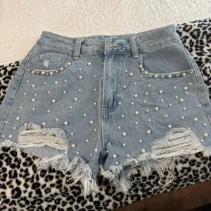 Boutique Shorts thumbnail 1