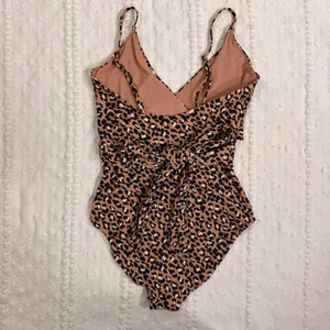 Aerie Leopard Print Wrap Cutout One Piece Swimsuit Medium Long Tie Waist thumbnail 4