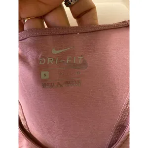 Pink Nike Dri-Fit shirt mesh back size Small thumbnail 3